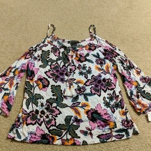 INC cold shoulder top. Size L.